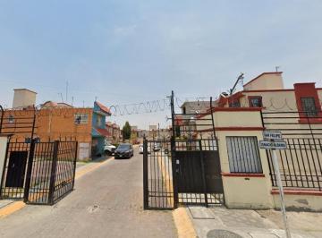 Casa de 2 habitaciones, Ecatepec de Morelos · Casa en Venta en Av Ignacio Aldama, Las Américas, Ecatepec de Morelos.