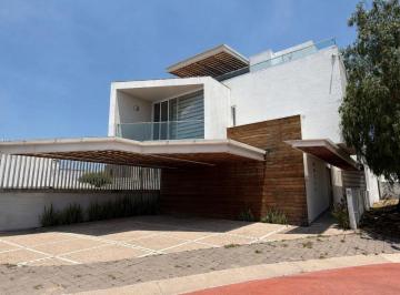 Casa de 4 habitaciones, Querétaro · Casa Semiamueblada en Renta en Campestre Juriquilla Queretaro
