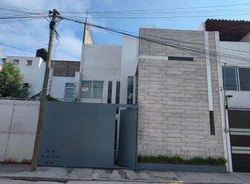 Casa · 103m² · 2 Recámaras · 1 Estacionamiento · Casa Moderna en Loma Encantada | a 1 Min del Periférico y 16 de Septiembre