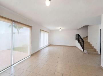 Casa de 3 habitaciones, Santa Catarina · Casa en Renta en Ventanas de La Huasteca