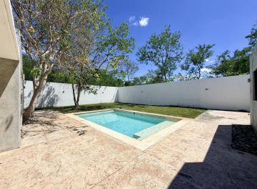 Casa · 258m² · 3 Recámaras · 2 Estacionamientos · Casa en Venta en San Luis Cholul Merida