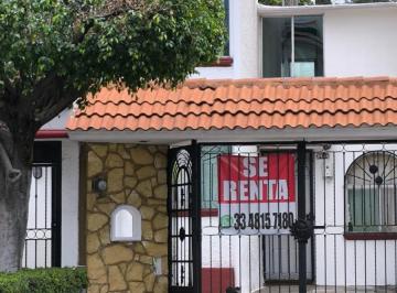 Casa de 2 habitaciones, San Pedro Tlaquepaque · Casa Fraccionamiento Revolucion