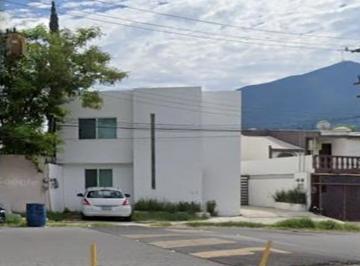 Casa de 4 habitaciones, Monterrey · Venta de Casa en Nuevo Leon