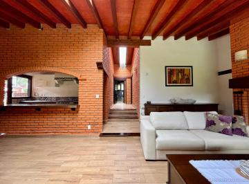 Casa en condominio · 205m² · 4 Recámaras · 2 Estacionamientos · Casa en Renta, Amueblada, Cerca del Club de Golf, Avándaro.