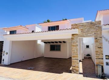 Casa · 3 Recámaras · 2 Estacionamientos · Casa en Cid Castilla de Leon con Alberca Comun