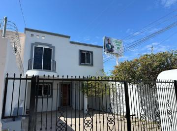 Casa · 3 Recámaras · 5 Estacionamientos · Casa en Fraccionamiento El Toreo