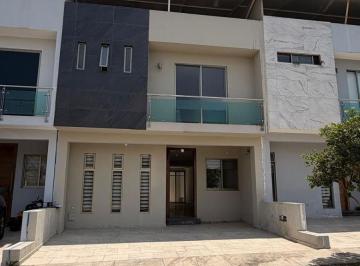 Casa de 5 habitaciones, Zapopan · Casa en Venta en La Cima - Coto D 102