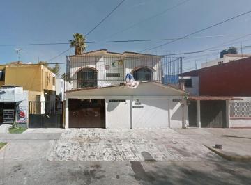 Casa de 4 habitaciones, Tlalnepantla de Baz · Casa en Venta en Col Hab La Romana Tlalnepantla de Baz