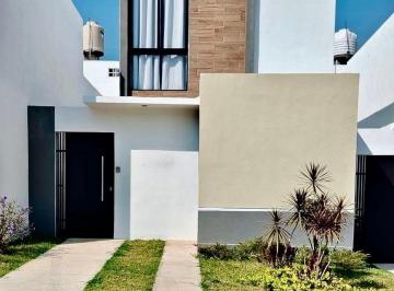 42415af61aeaea646dd74a9d050de50fdff815090bce7884b9f7d03b9415815c · Casa Loft en Venta Equipada en Vista Bugambilias Villa de Alvarez Colima Norte