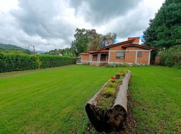 Casa de 3 habitaciones, Valle de Bravo · Casa en Renta en Mesa de Jaimes, Valle de Bravo, México