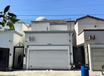 Casa · 170m² · 3 Recámaras · 2 Estacionamientos · Rmc Casa en Venta Arboledas Nueva Linda Vista en Guadalupe Nuevo Leon
