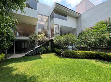 Casa en condominio de 4 habitaciones, Tlalpan · Casa en Venta y Renta en Fuentes del Pedregal | 6 Estacionamientos y Jardín