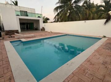 Casa de 3 habitaciones, Mérida · Casa en Venta en Chuburna Hidalgo Mérida Yucatán