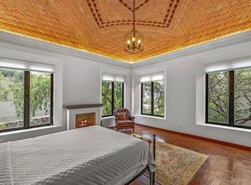 8f32fce8f09fb890eaceeef285857e2f6429bff405a0edeffa3f4832362b1aa4 · Casa en Venta en San Miguel de Allende, Ojo de Agua, con Jardín y Terraza