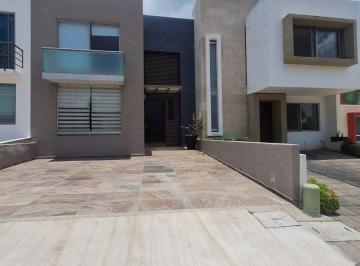 Casa de 3 habitaciones Renta MN 16,000 · Casa en Renta Vistas Altozano