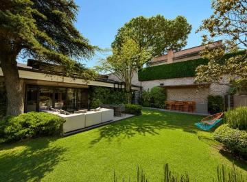 1 · Casa en Venta en Bosques de Las Lomas Miguel Hidalgo