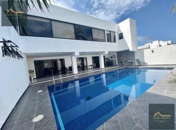Casa · 630m² · 4 Recámaras · 5 Estacionamientos · Fraccionamiento Costa de Oro, Boca del Rio, Veracruz