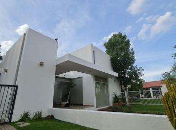Casa de 3 habitaciones, Querétaro · Hermosa Casa en El Campanario Campo de Golf de Oportunidad