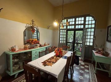 Casa · 134m² · 3 Recámaras · Casona en Venta Para Remodelar a Una Cuadra del Parque de La Plancha