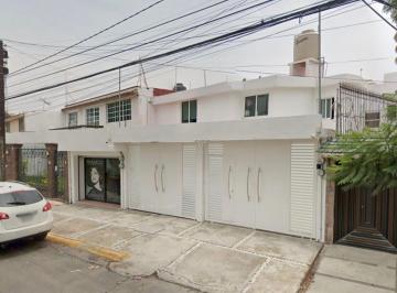 Casa de 3 habitaciones, Tlalnepantla de Baz · Casa en Venta en Los Pirules, Tlalnepantla, Estado de México Clj