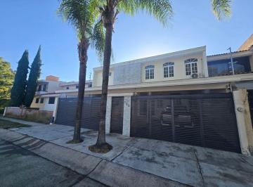 Casa de 4 habitaciones, Zapopan · Hermosa Casa en Renta en Bugambilias