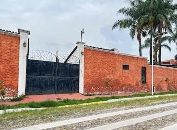 Villa · 1628m² · 20 Estacionamientos · Venta de Restaurante/ Salón de Eventos en Zapotlanejo