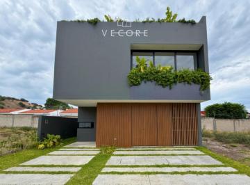 1 · Casa en Venta en El Eden Residencial, Tlajomulco de Zuñiga