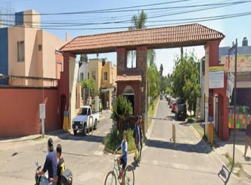 Casa de 2 habitaciones, Tonalá · Casa en Dos Niveles con Superficie de Terreno de 74 m² con 2 Recámaras en Venta en Hacienda del Real