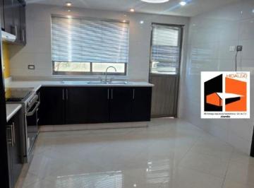 Casa de 4 habitaciones, Pachuca · Casa 4 Habitaciones en Fraccionamiento