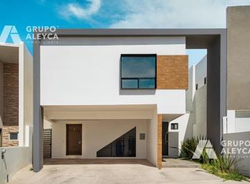 Casa · 338m² · 3 Recámaras · Casa en Fraccionamiento Bosques del Valle