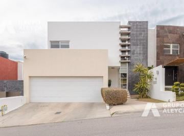 Casa · 301m² · 3 Recámaras · Casa en Paseo de Las Misiones