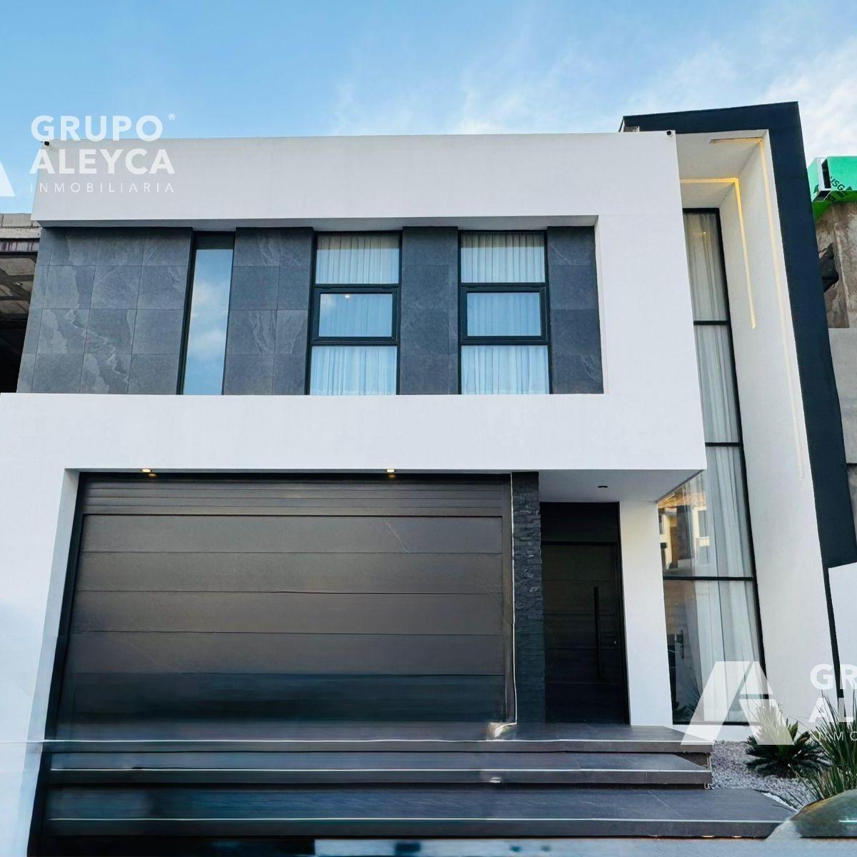 House in Bosque Real