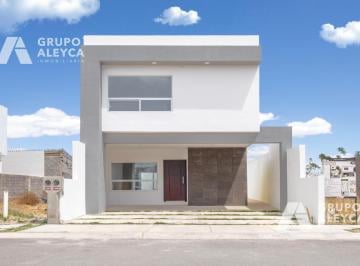 Casa · 153m² · 3 Recámaras · 2 Estacionamientos · Casa en Chihuahua