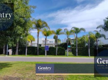 GENTRY REAL ESTATE · Majestuoso Terreno en Venta en El Campanario