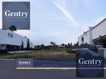 GENTRY REAL ESTATE · Terreno en Venta en El Campanario con Salida a Campo de Golf