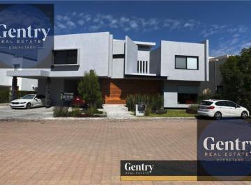 GENTRY REAL ESTATE · Moderna Casa en El Campanario
