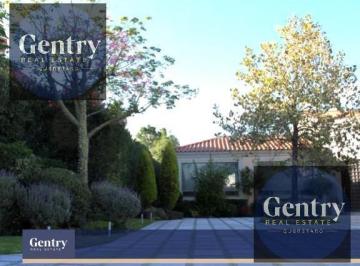 GENTRY REAL ESTATE · Una Hermosa Casa en Venta en El Campanario