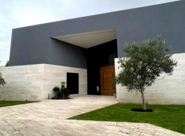 GENTRY REAL ESTATE · Fantástica Casa en Venta en El Campanario