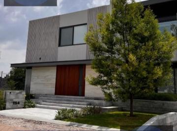 GENTRY REAL ESTATE · Casa en Venta en El Campanario, Moderna y Elegante