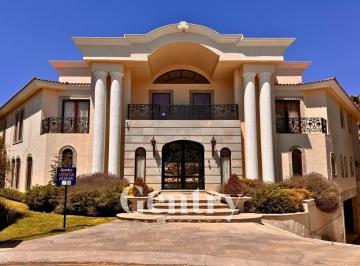 GENTRY REAL ESTATE · Impresionante Casa en Venta en El Campanario Querétaro