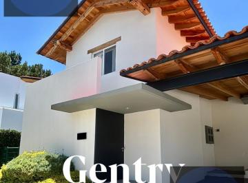 GENTRY LOMAS DEL CAMPANARIO · Casa en Venta en Lomas del Campanario III Oportunidad