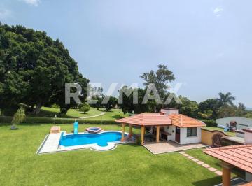 Casa · 340m² · 4 Recámaras · 4 Estacionamientos · Casa en Venta en Morelos, Lomas de Cocoyoc