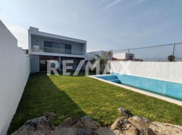 Casa · 206m² · 3 Recámaras · 2 Estacionamientos · Casa en Venta en Fracc Real de Oaxtepec