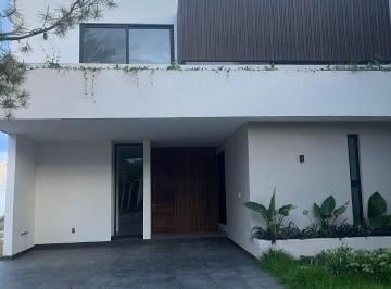 Casa de 4 habitaciones, León · Casa en Venta en La Campigña
