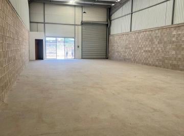 87abe47ee3dd2d6616ec33f53a1fc543d133933a3a059a0cb6ace7d89fa5bbba · Bodega en Parque Industrial Eizen, 3 Min de La Negreta.