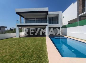 Casa · 445m² · 4 Recámaras · 2 Estacionamientos · Casa en Venta en Morelos, Lomas de Cocoyoc