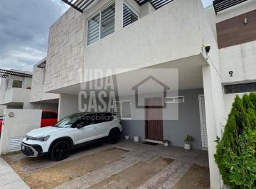 Casa en condominio · 160m² · 3 Recámaras · 2 Estacionamientos · Casa en Condominio en Pueblo Trojes de Alonso