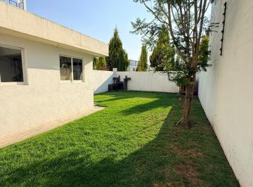 Casa · 130m² · 3 Recámaras · 2 Estacionamientos · Casa en Venta en Fraccionamiento Foresta Metepec