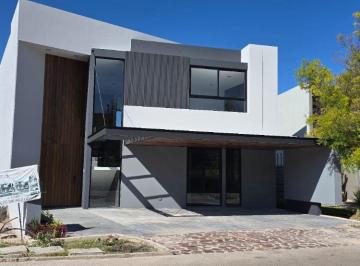 Casa en condominio de 4 habitaciones, Querétaro · Hermosa Casa en Venta en El Condominio Fogata, Altozano️!