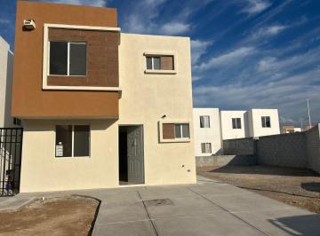 Casa de 3 habitaciones, Ramos Arizpe · Estrena Casa en Renta en Fraccionamiento Privado en Ramos Arizpe